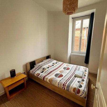 Appartement T2 Avec Terrasse Proche Cathedrale Bourges Exterior foto