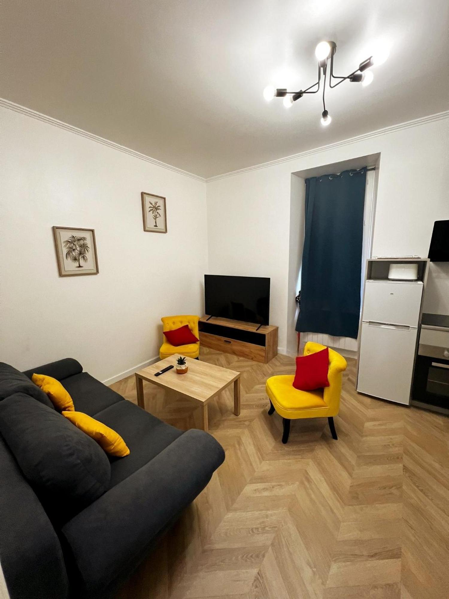 Appartement T2 Avec Terrasse Proche Cathedrale Bourges Exterior foto